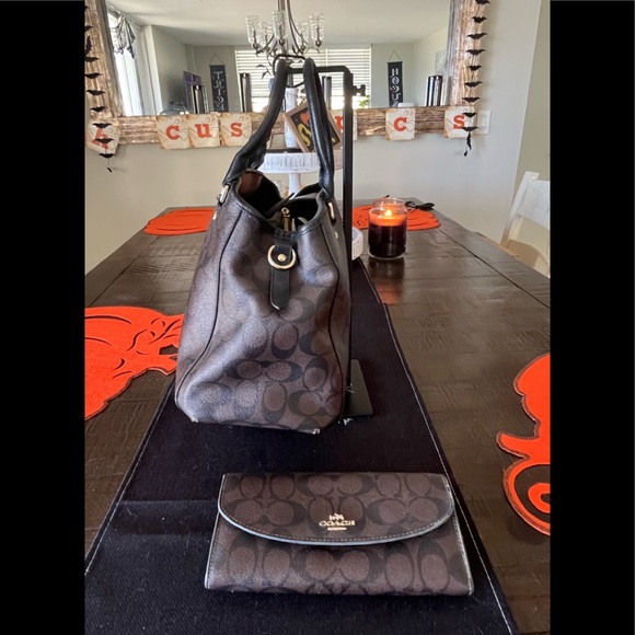 🌺Coach purse and large wallet set - Picture 10 of 11
